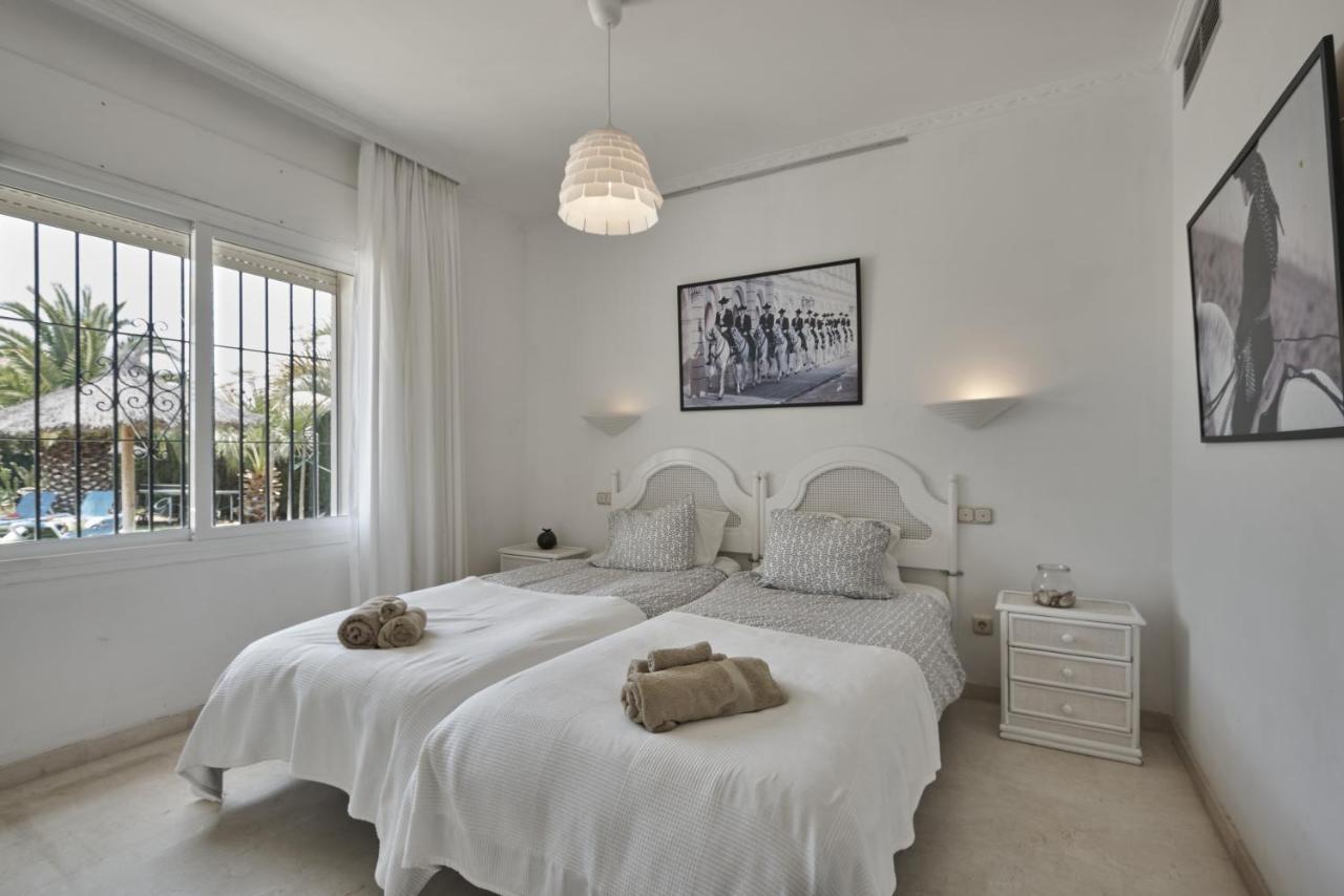 Villa Pinsapo Estepona Exterior photo